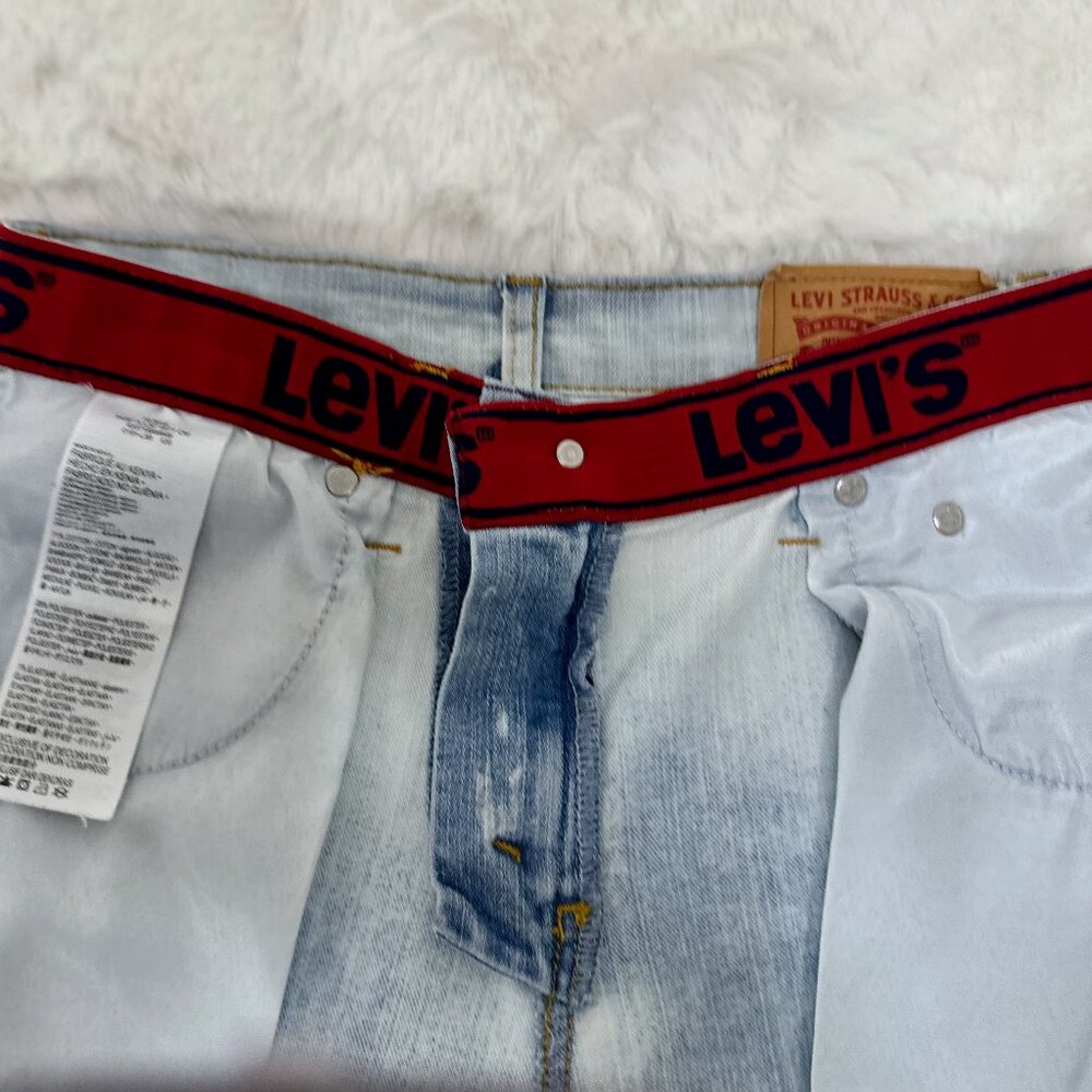 Levi’s Boys Light Wash Jeans - Picture 9 of 10